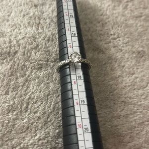 James Avery April (Diamond) birthstone ring sz 7